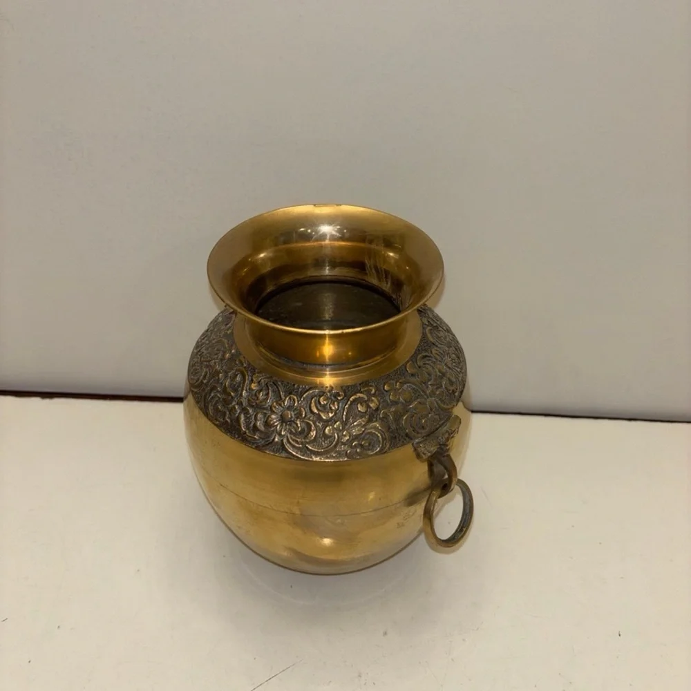 Vintage brass pot vase decor